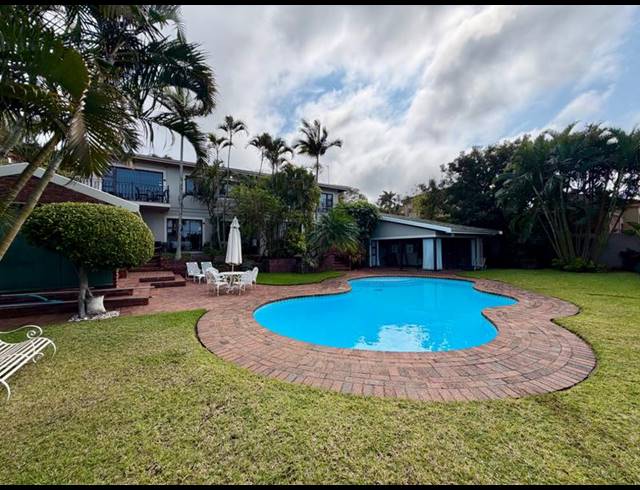 8 BEDROOM HOUSE FOR SALE IN UMHLANGA CENTRAL